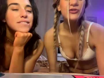 girl Asian Live Webcam with sarahollis