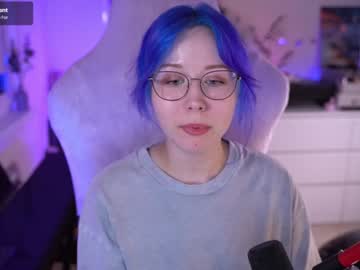 girl Asian Live Webcam with blue_mooncat