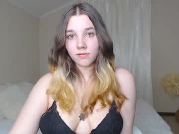 girl Asian Live Webcam with kitty1_kitty