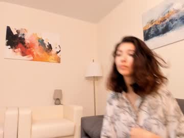 girl Asian Live Webcam with umbrhey