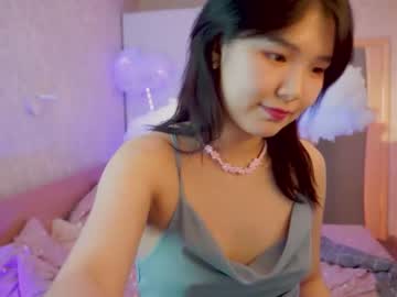 girl Asian Live Webcam with harukaa_