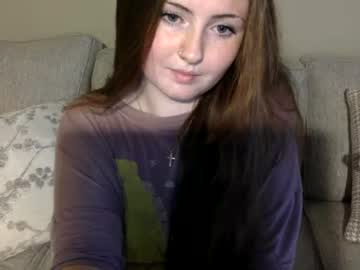 girl Asian Live Webcam with ellakittyyyy