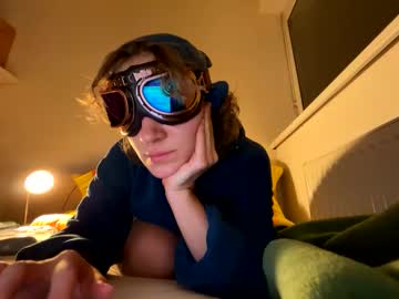 girl Asian Live Webcam with fliegerfrau