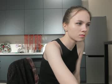 girl Asian Live Webcam with lisahallf