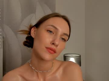 girl Asian Live Webcam with unicorn_earth