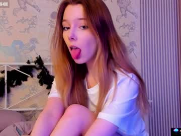 girl Asian Live Webcam with lill_alice