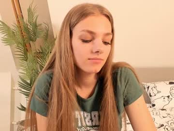 girl Asian Live Webcam with odelindabracher