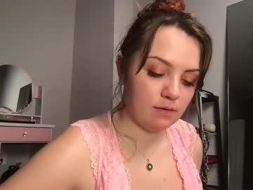 girl Asian Live Webcam with uptownbunny