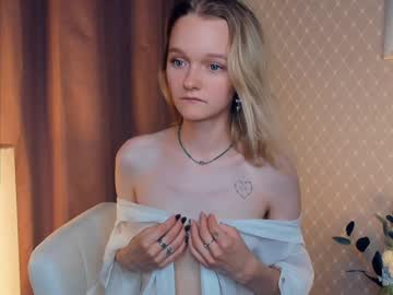 girl Asian Live Webcam with rose_glasses