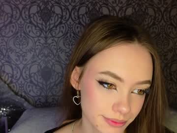 girl Asian Live Webcam with foxxxymollly