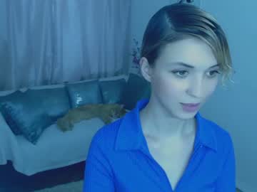 girl Asian Live Webcam with leslie_ross