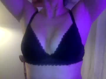 girl Asian Live Webcam with lillyandhertoyy