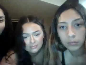 girl Asian Live Webcam with curlyqslutt