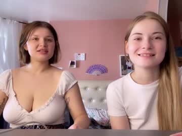 couple Asian Live Webcam with angry_girl