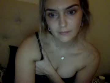 girl Asian Live Webcam with mollystoneeof