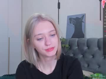 girl Asian Live Webcam with cyberbunny_