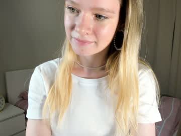 girl Asian Live Webcam with wandabeldon