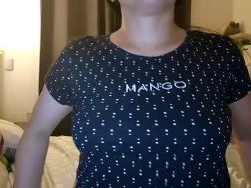 girl Asian Live Webcam with tinyelyza
