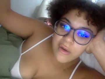 girl Asian Live Webcam with peachbananafart