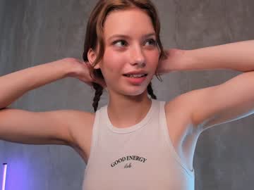 girl Asian Live Webcam with olivia_madyson