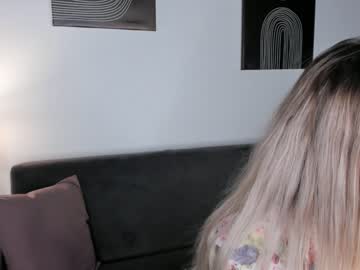 girl Asian Live Webcam with elenebisbee
