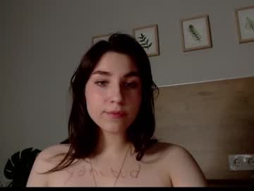 girl Asian Live Webcam with mintlight