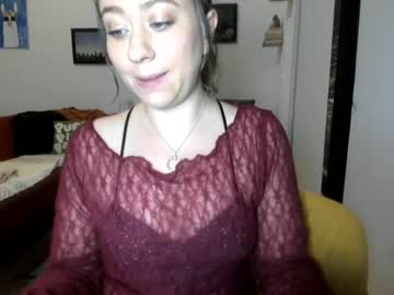girl Asian Live Webcam with roxyhasmoxie