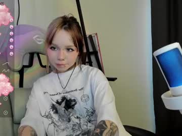 girl Asian Live Webcam with gummi_heart