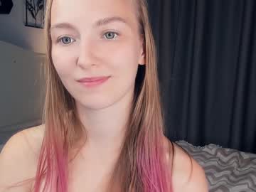 girl Asian Live Webcam with fluttery_talk