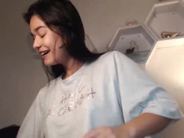 girl Asian Live Webcam with ela_18cute