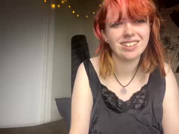 girl Asian Live Webcam with lovettevalley