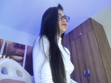 girl Asian Live Webcam with susan_ruizz