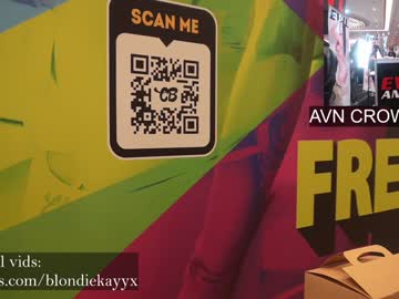 girl Asian Live Webcam with blondiekayy