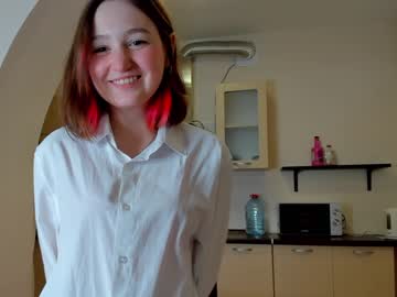girl Asian Live Webcam with lisaosbornes