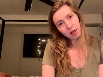 girl Asian Live Webcam with chloesorenson