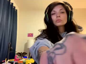 couple Asian Live Webcam with baddieanddaddie