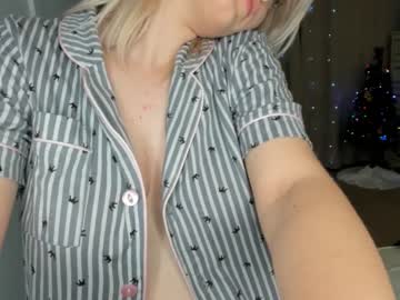girl Asian Live Webcam with agneswalker