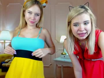 girl Asian Live Webcam with emma__molly