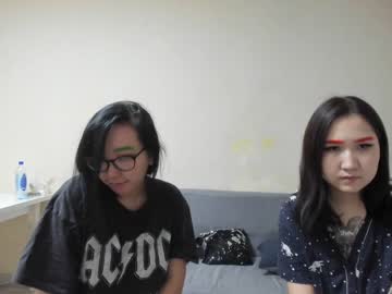 girl Asian Live Webcam with couple_assian