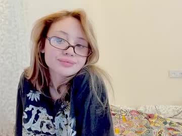 girl Asian Live Webcam with atmospherra