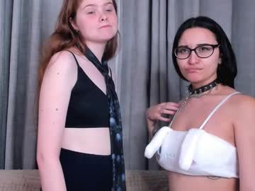 couple Asian Live Webcam with earleneclarkston